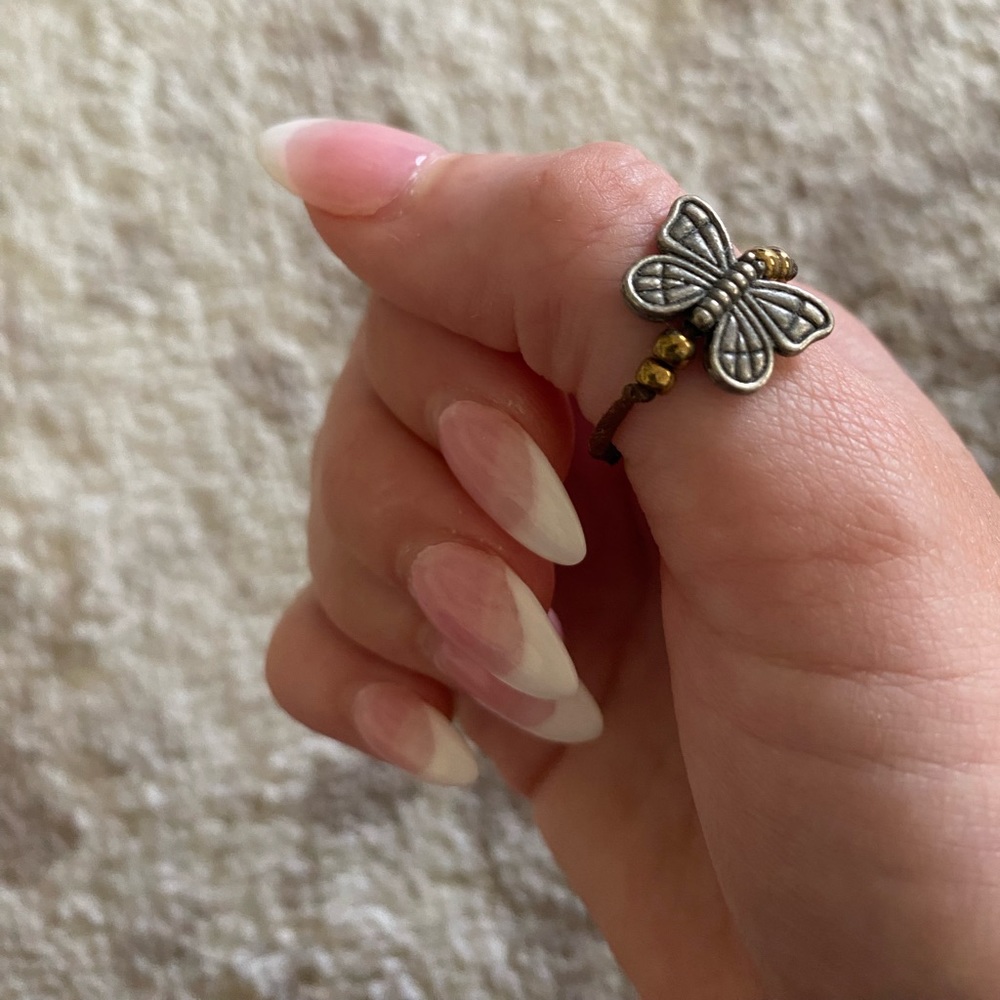 Butterfly ring